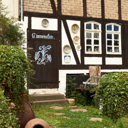 kannenofen, eingang, haus, kannenofenmuseum, höhr-grenzhausen, natur-kultur-keramik