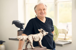 Andreas Hinder, Keramiker aus Höhr-Grenzhausen in seinem Atelier