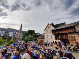 Höhr-Grenzhausen feiert Abschluss der Konzertreihe mit Rekordbesucherzahlen